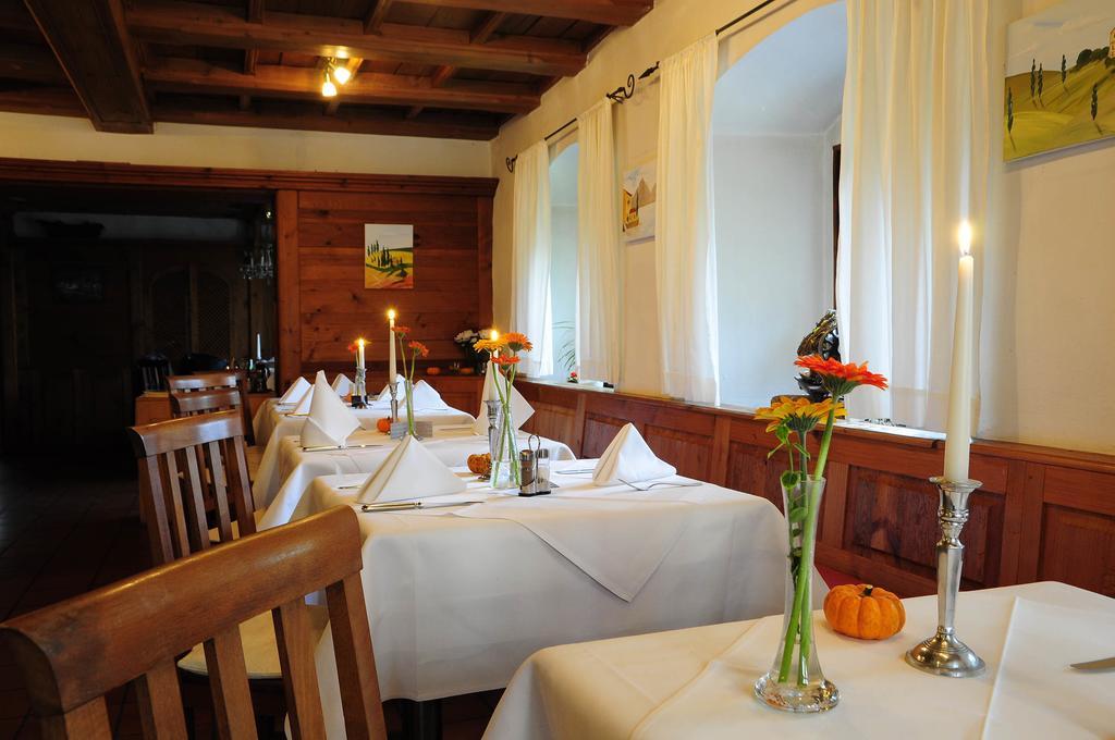 Hotel Schlossresidenz Heitzenhofen 3*