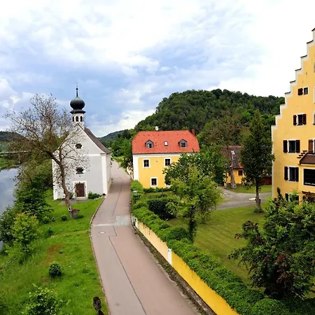 Hotel Schlossresidenz Heitzenhofen Duggendorf Exterior foto