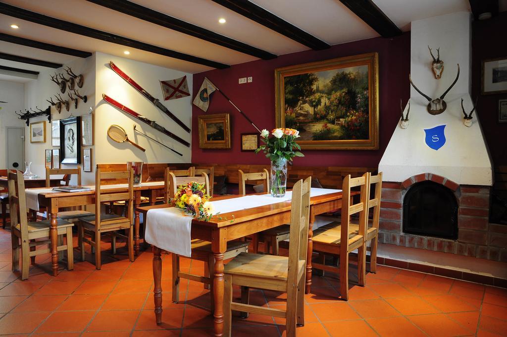 Schlossresidenz Heitzenhofen Hotel 3*