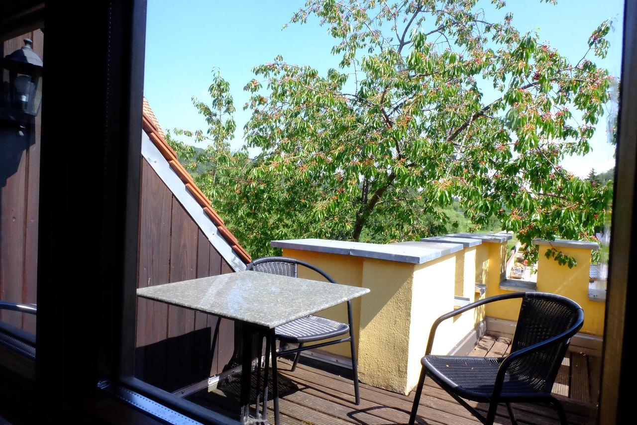 Schlossresidenz Heitzenhofen 3*